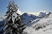 27 Salendo con vista sul Cancervo
